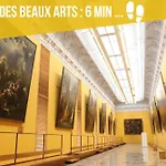 Au 1 Grand Place Vue Grand Place 2 Ch 4 Pers * Arras